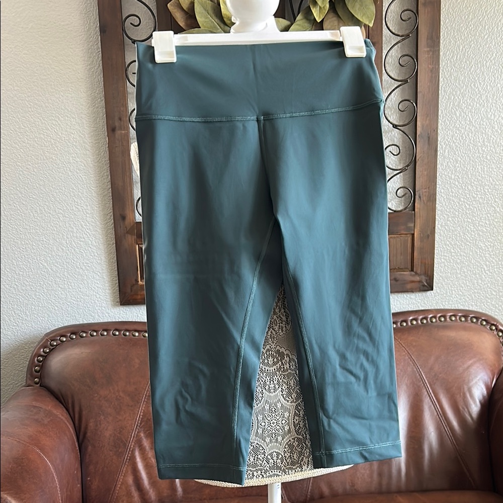 🍋Lululemon🍋 Capri-length leggings